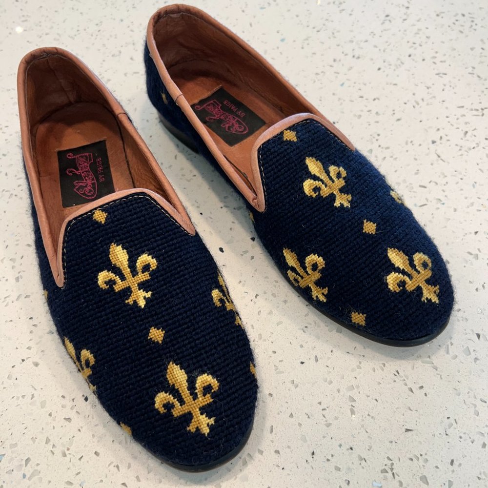 Elegant Navy and Gold Fleur-de-Lis Loafers - Picture 8 of 14